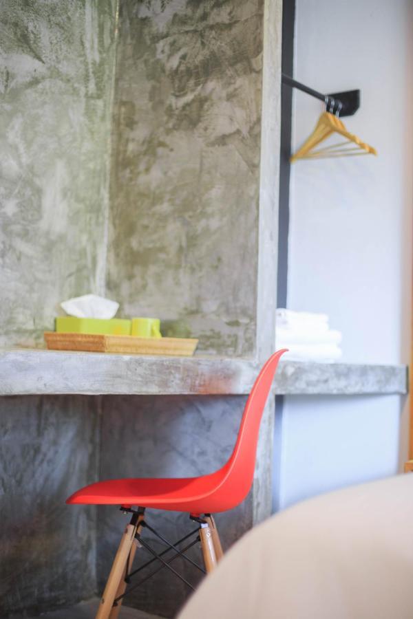 In My Place Cafotel Khlong Thom Extérieur photo
