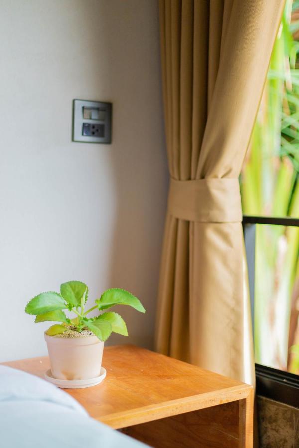 In My Place Cafotel Khlong Thom Extérieur photo