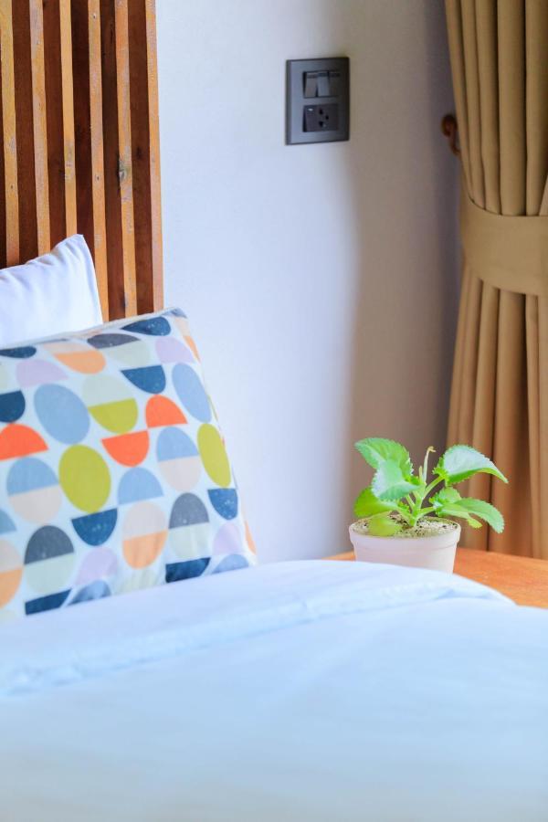 In My Place Cafotel Khlong Thom Extérieur photo